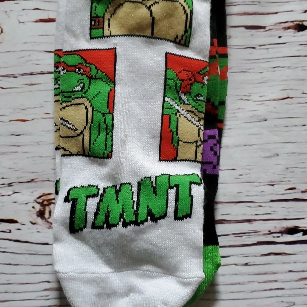 🆕️ TEENAGE MUTANT NINJA TURTLES MEN'S CREW LENGTH SOCKS (2 PAIRS) 💚